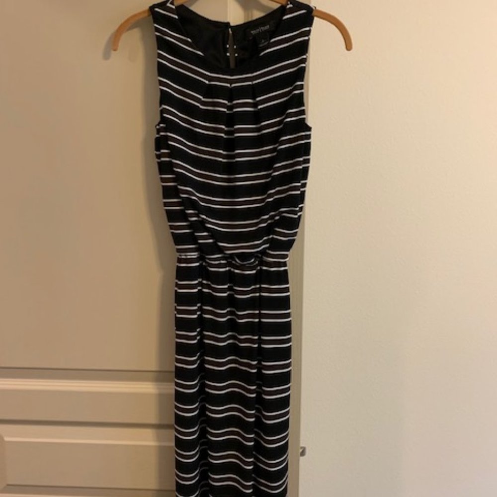 White House Black Market Size 2 Dress Black Stripe Sleeveless Elastic Blouson